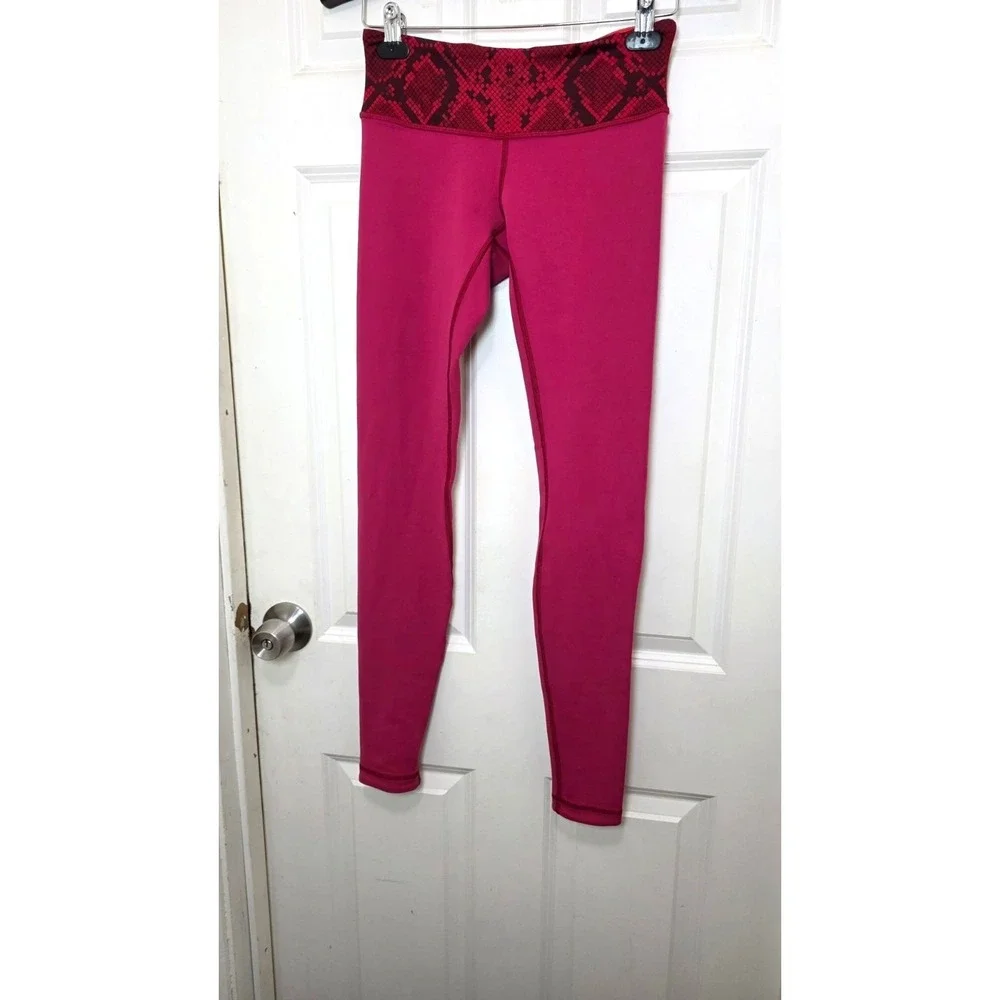 Lululemon Pink High-Waisted Leggings Red Snakeskin Print Waistband Size 6 - Picture 2 of 8